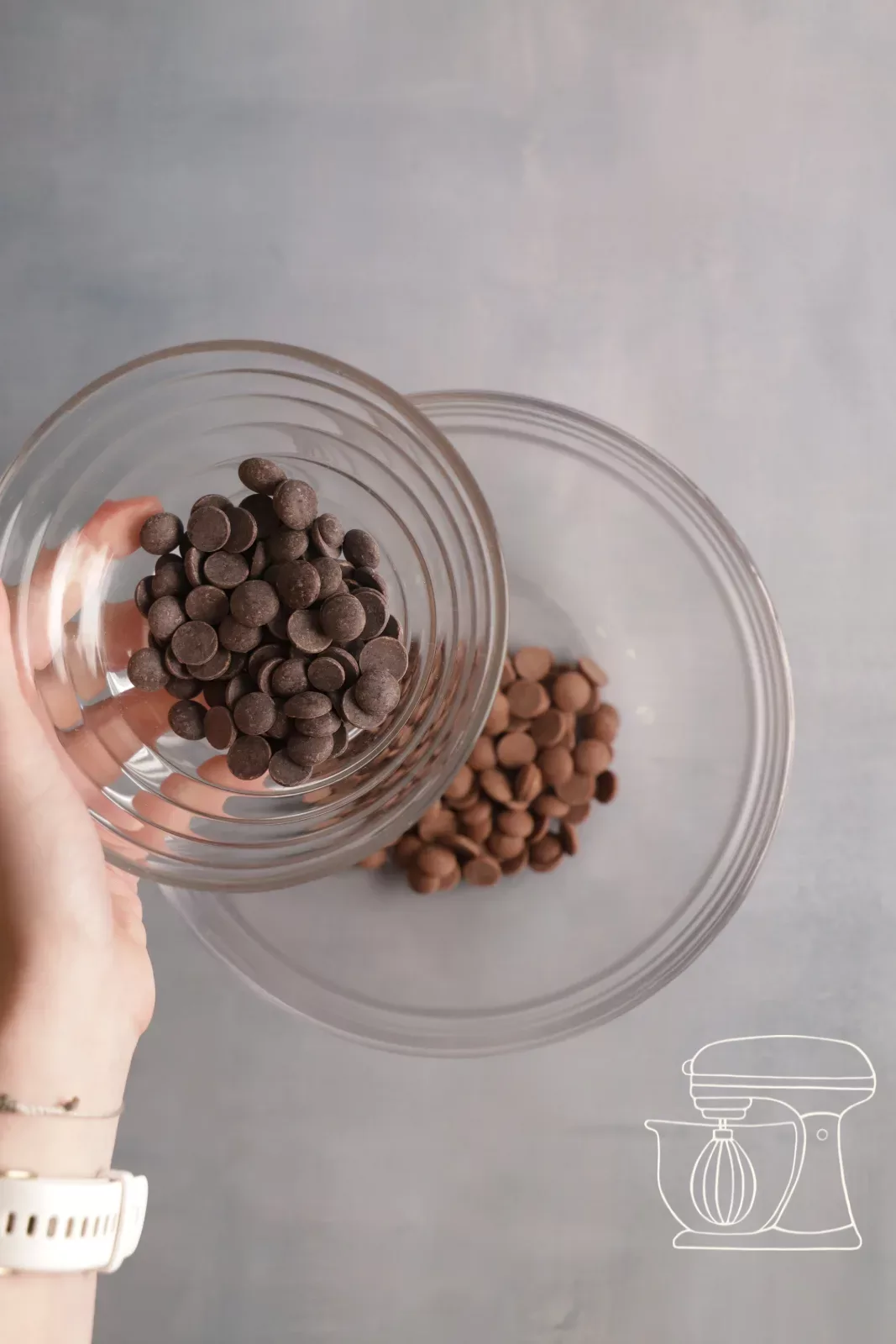 Milk chocolate and dark chocolate in a Bowl