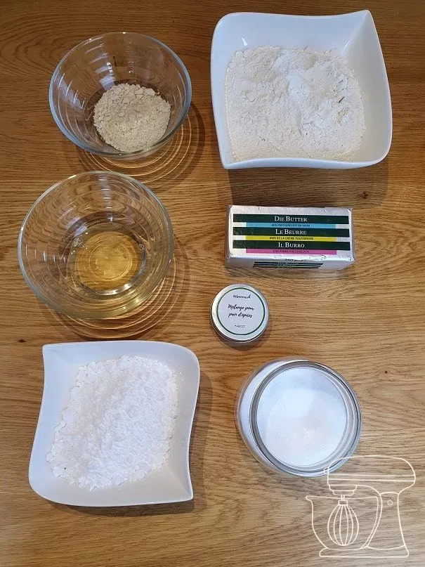 Soft butter and icing sugar in the Mixing bowl