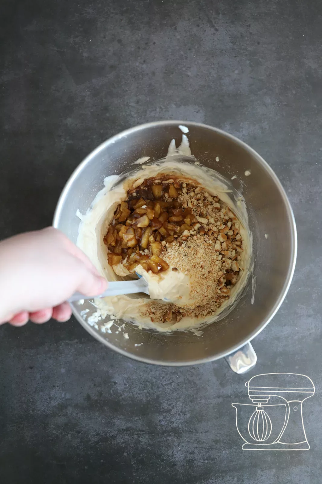 Apple and cinnamon filling being added