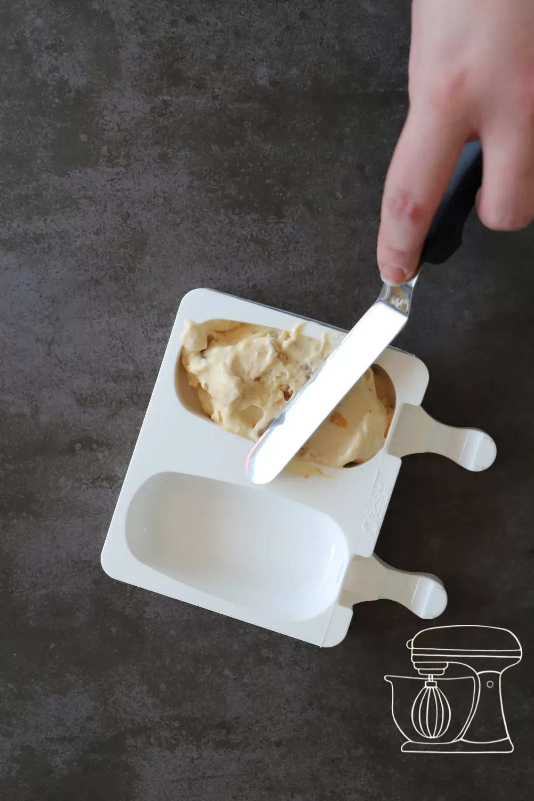 Filled cakesicle moulds