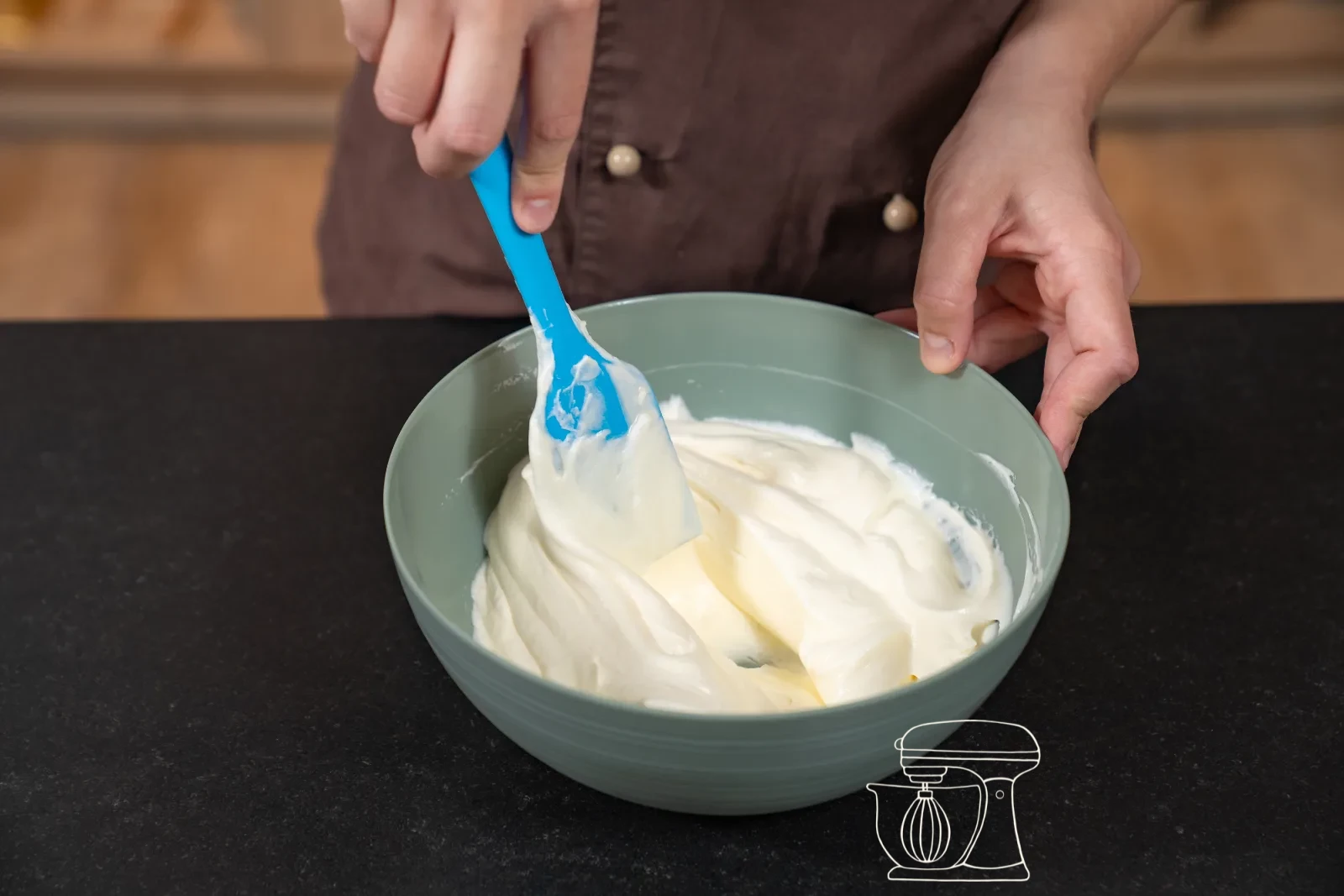 Combine egg yolk and cream