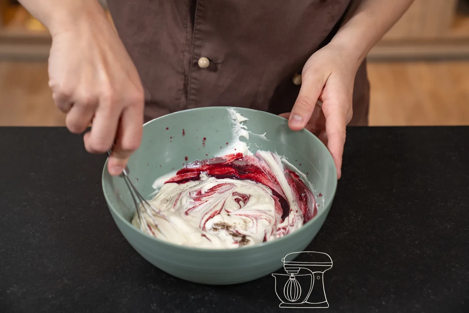 Pour in the pale layer and prepare the blueberry layer