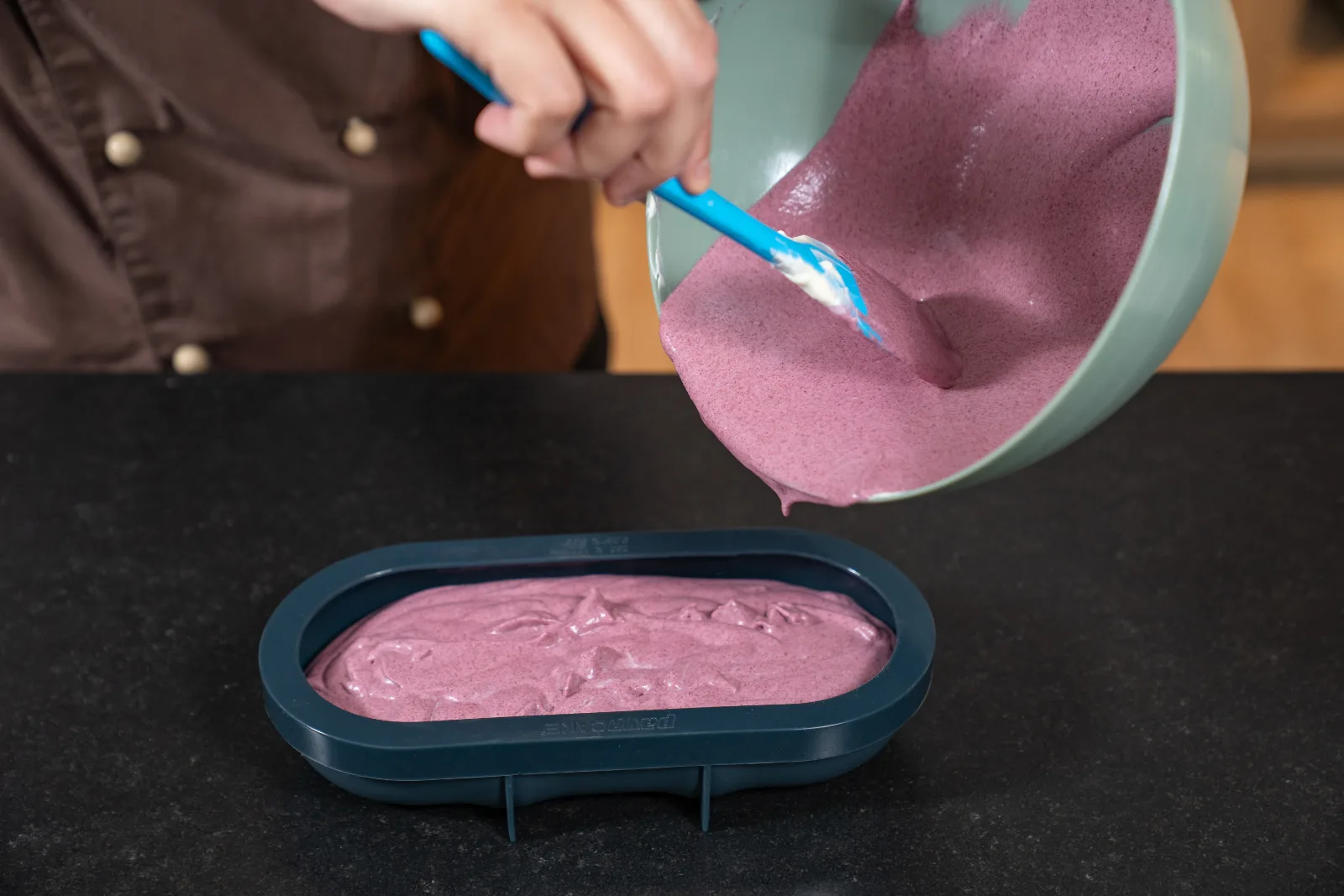 Create the marble effect, turn out and decorate