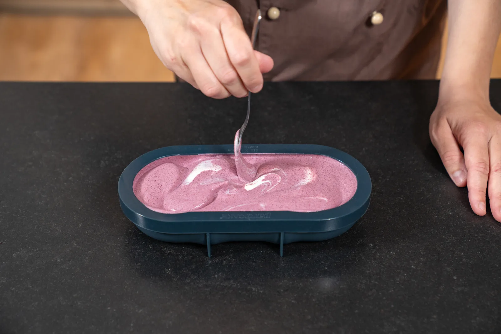 Create the marble effect, turn out and decorate