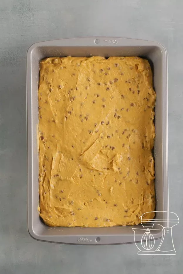 Smoothly spread batter in the tin