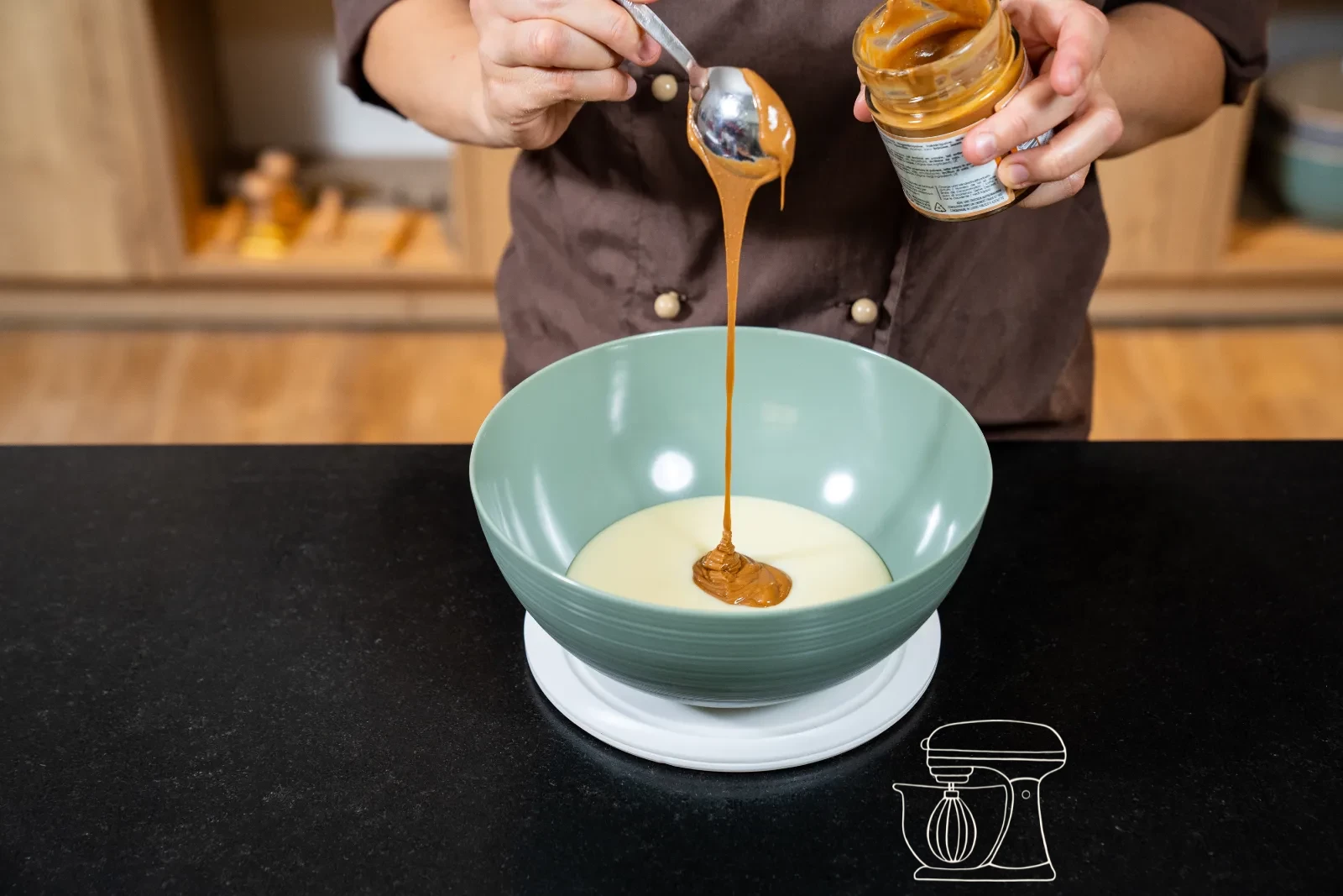 Prepare the caramel base