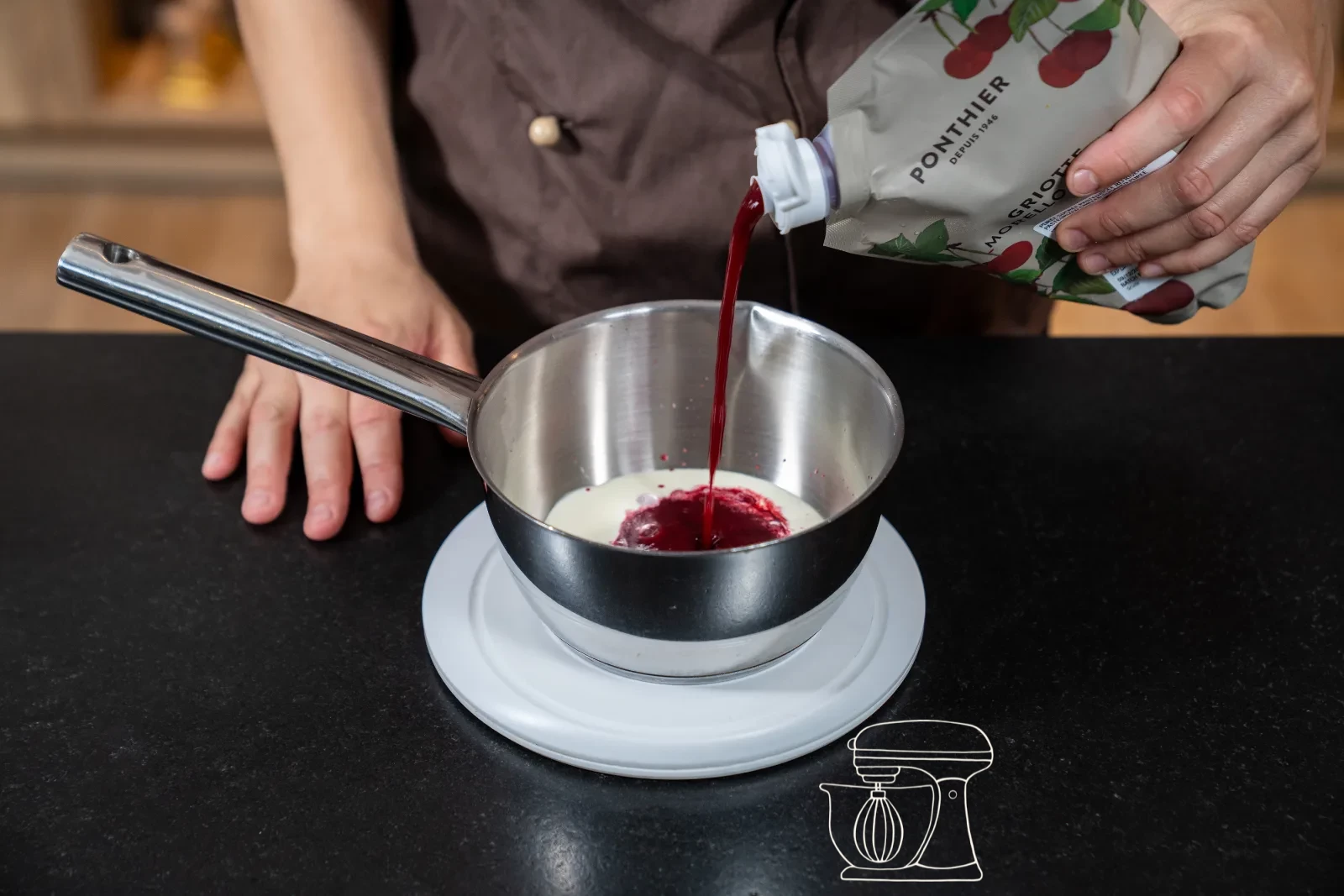 Boil the mirror glaze