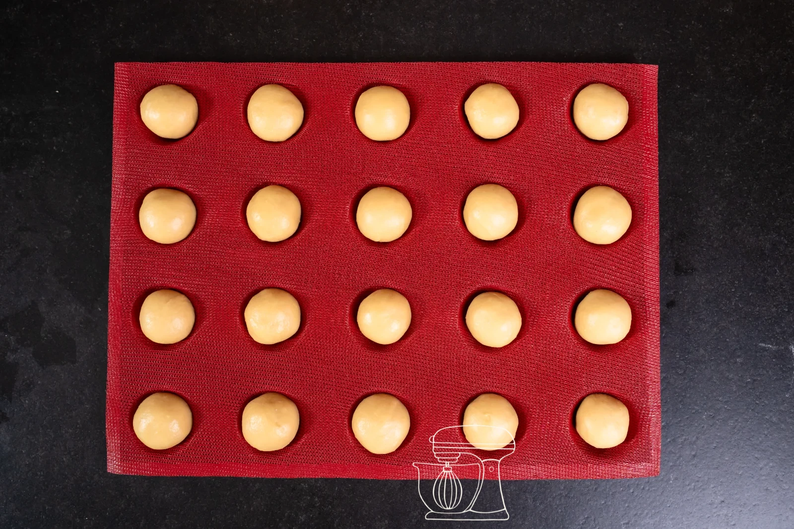 Mini salmon rolls – Brioche with horseradish cream and smoked salmon – Place the balls in the mat & final proof