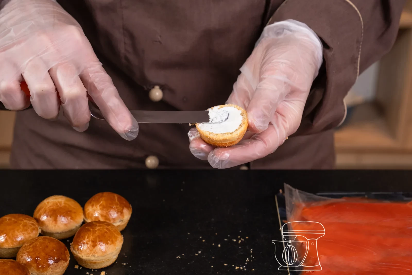 Mini salmon rolls – Brioche with horseradish cream and smoked salmon – Filling with horseradish cream and salmon