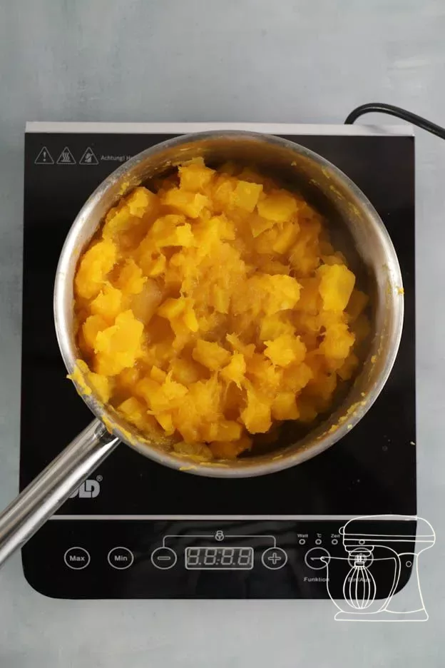 Soft pumpkin falling apart with the Dough scraper