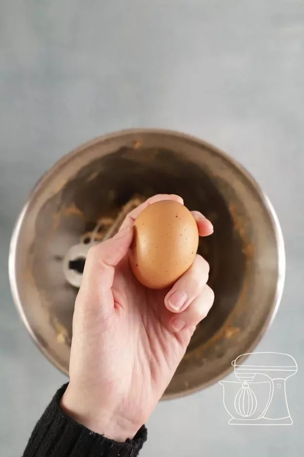 Dough with maple syrup and egg