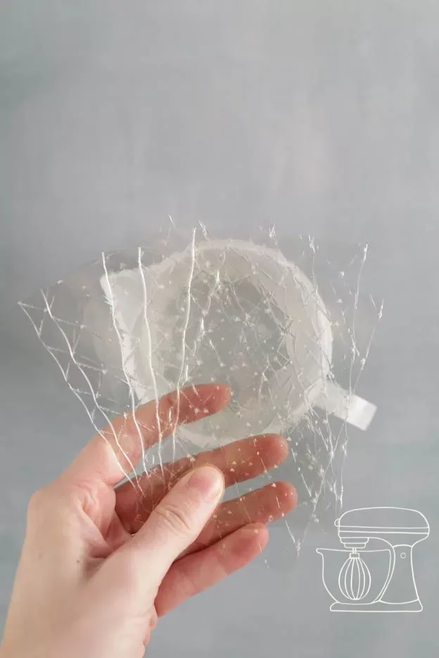 Faire ramollir les feuilles de gélatine