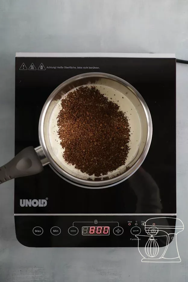Chauffer la crème avec le café