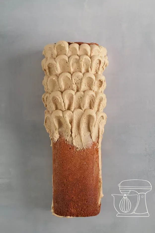 Bûche à moitié recouverte de gouttes