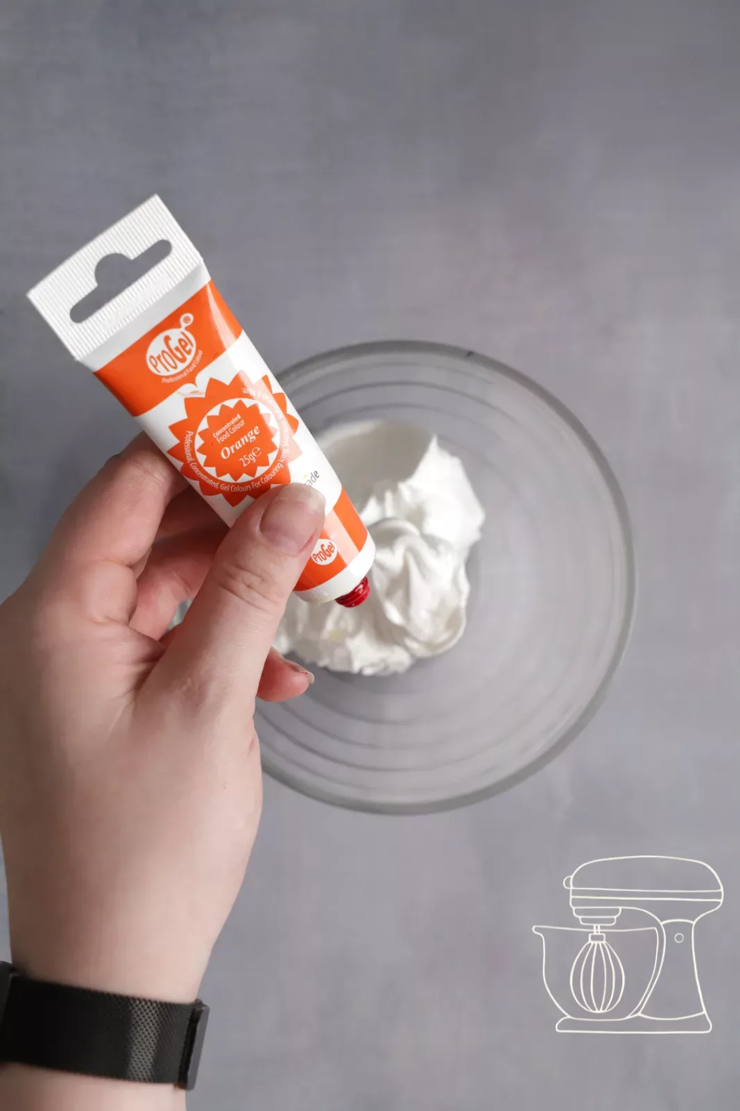 La crema viene distribuita in cinque ciotoline