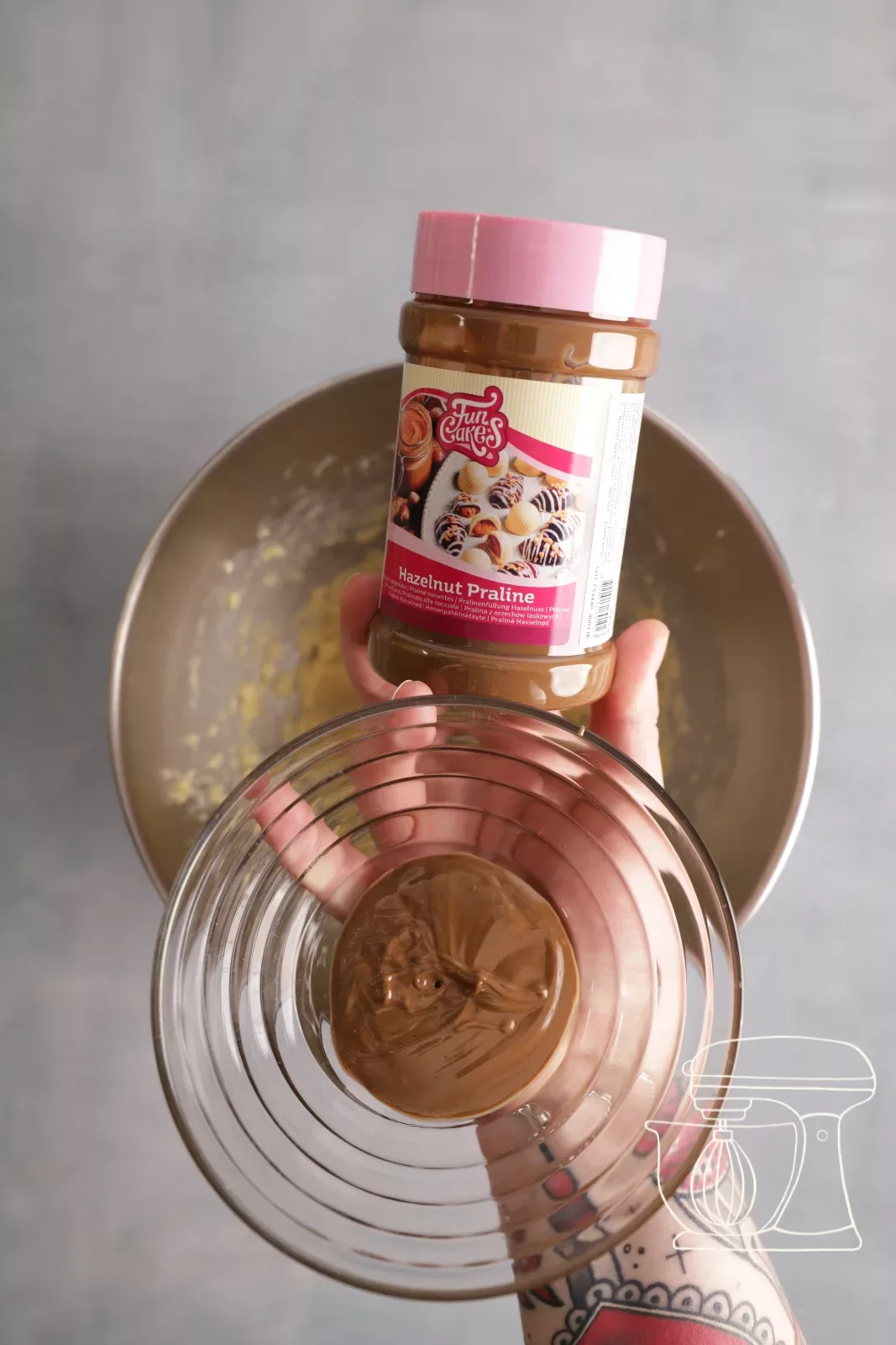 Pesare il pralinato alla nocciola