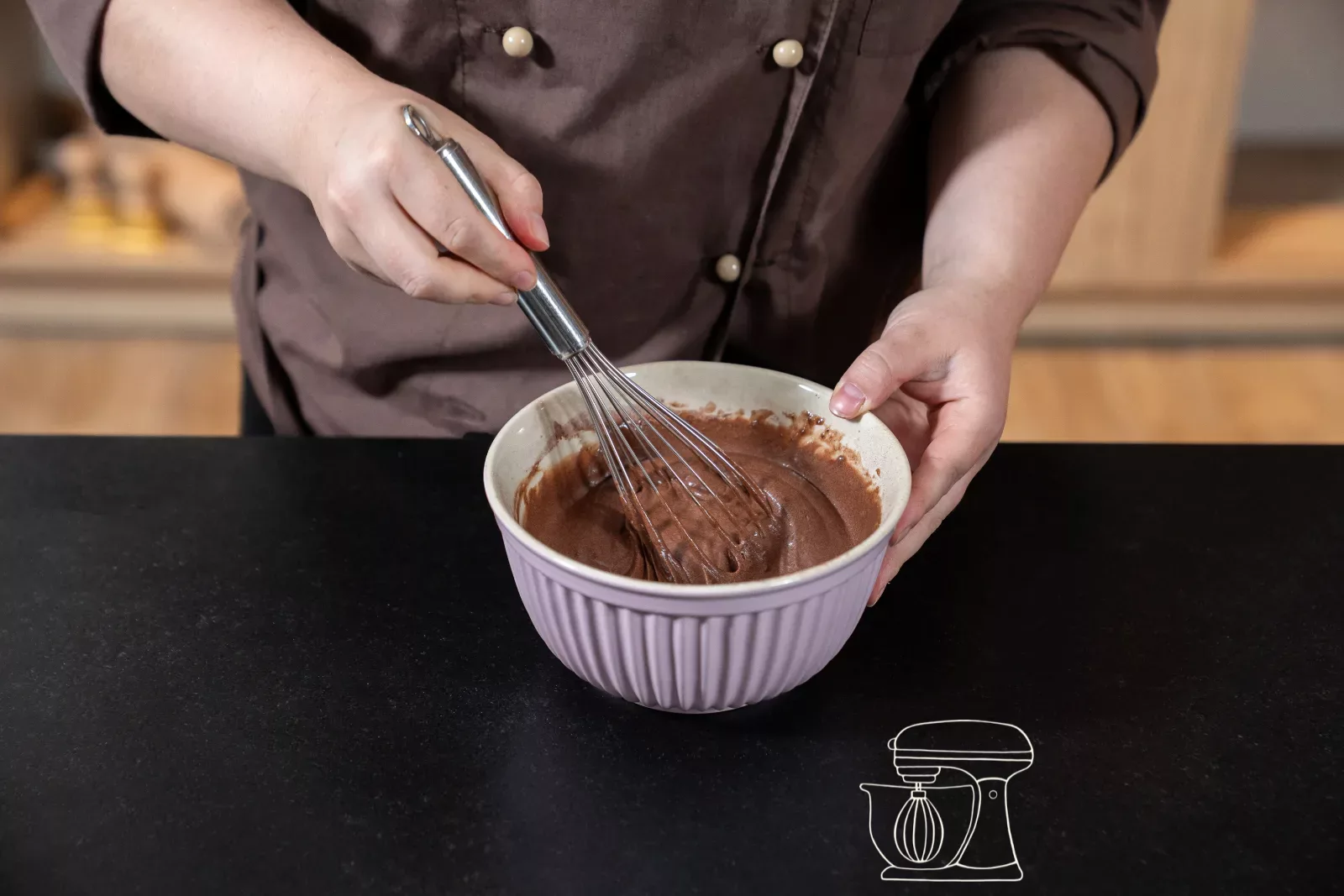 Fertiger Schoggiteig für Cupcakes in einer Schüssel