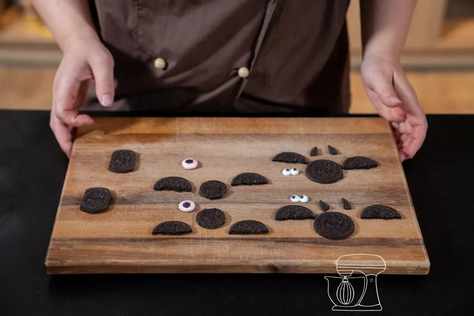 Oreo-Cupcakes für Halloween – Fledermaus — Körper, Flügel, Ohren
