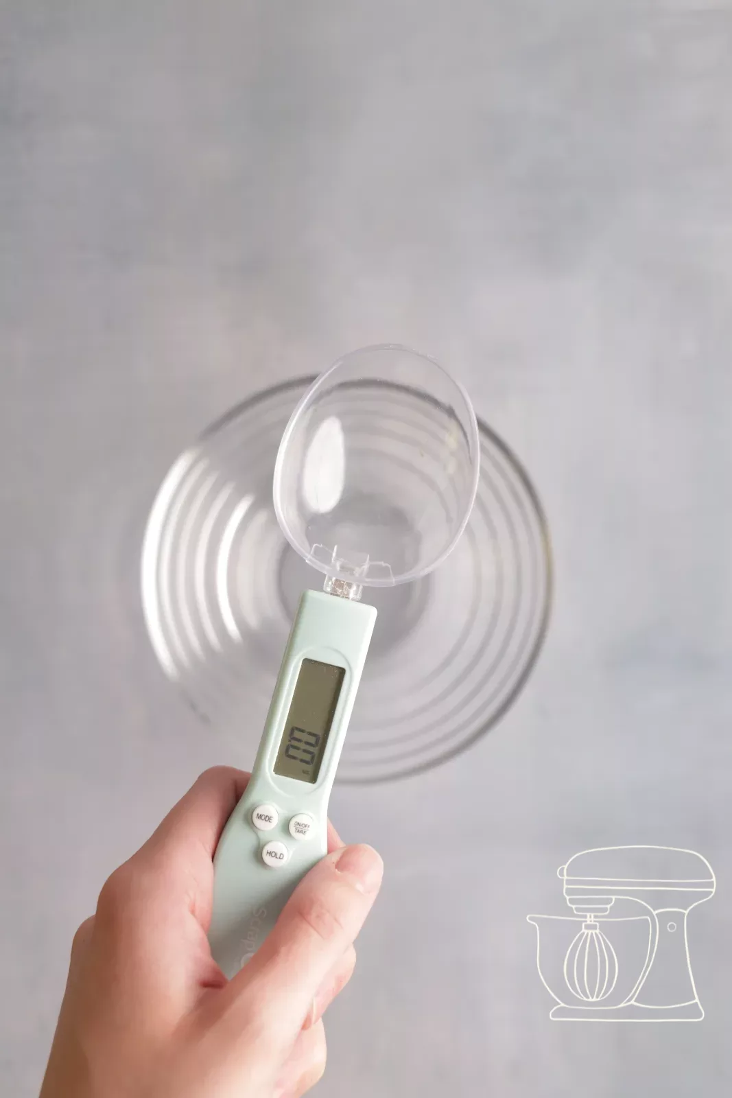 Weighing gelatine with the spoon scale