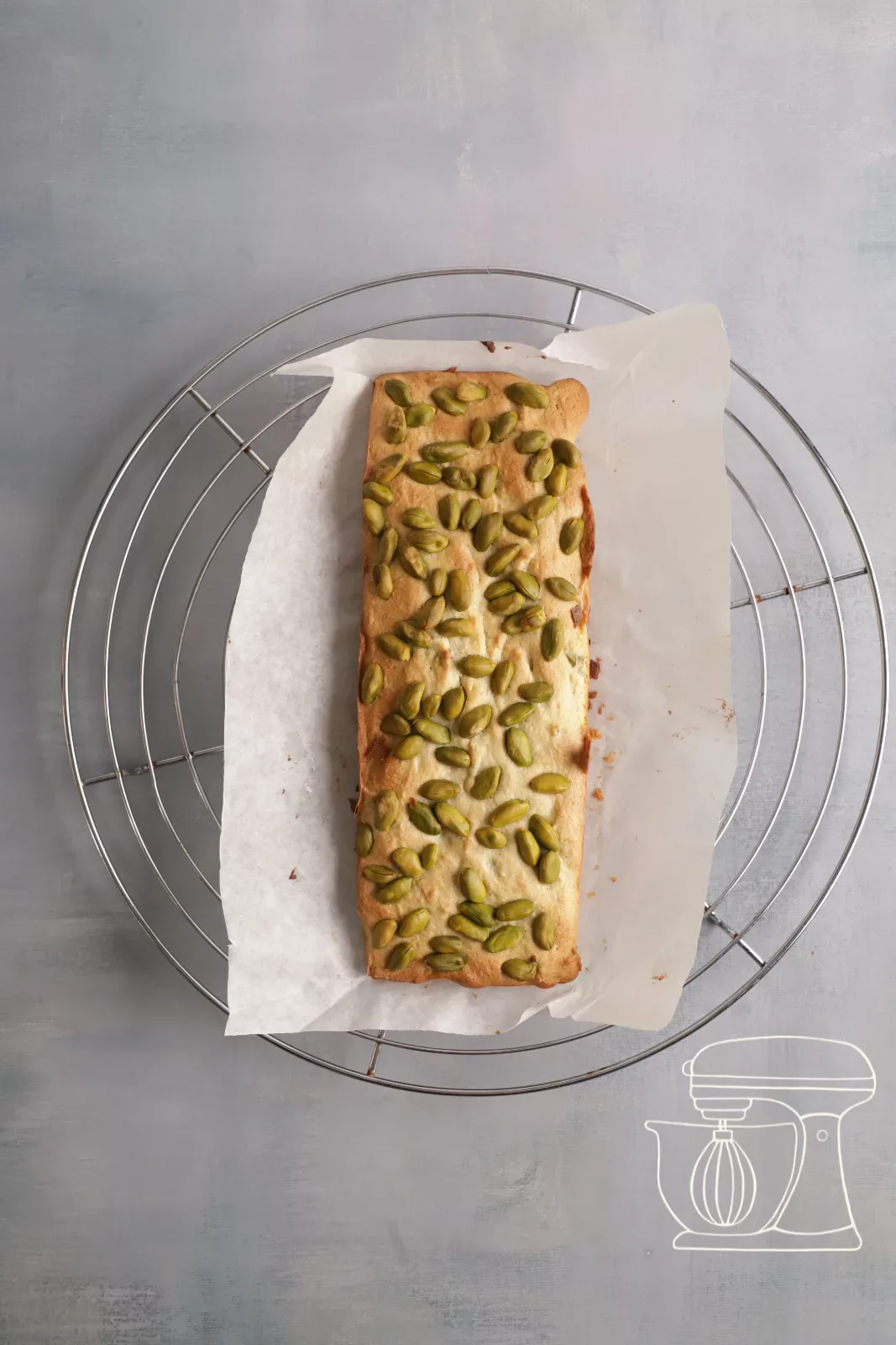 Financier on the cake rack