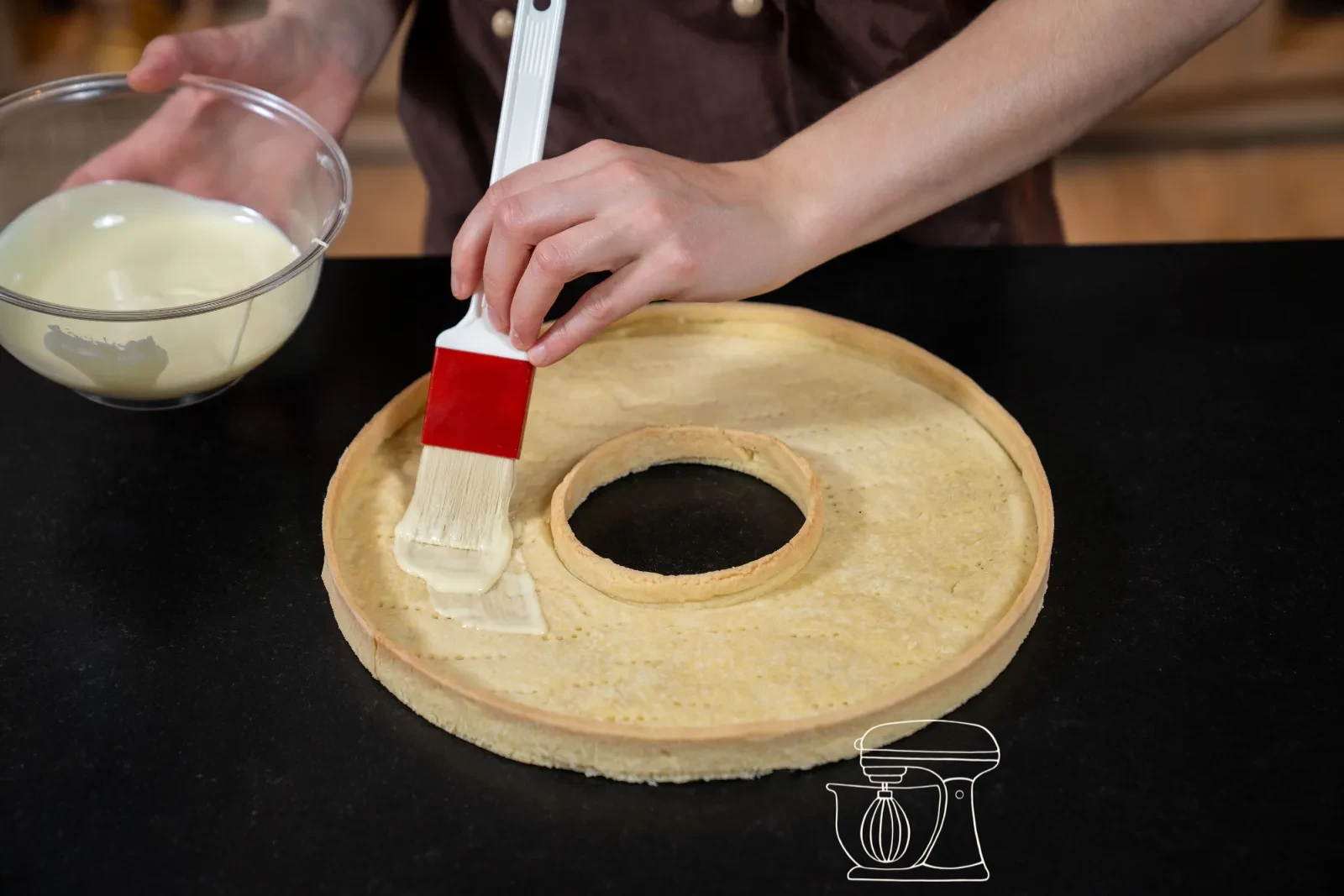 Sealing the base, filling and decorating