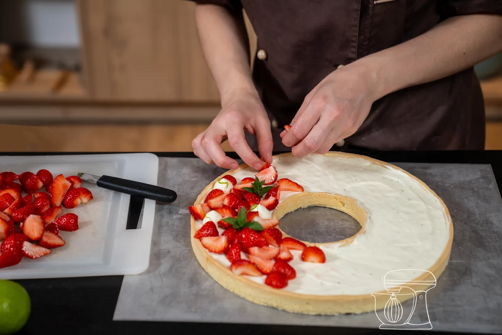 Sealing the base, filling and decorating