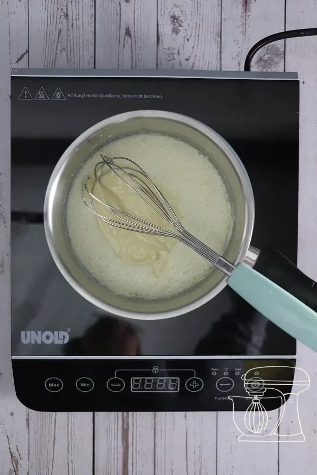 Mélanger la ganache dans la casserole