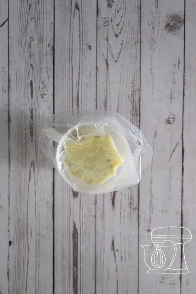 Poche à douille remplie