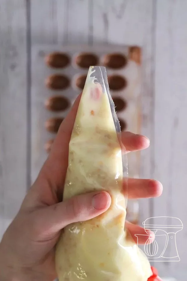 Injecter la ganache dans les coques