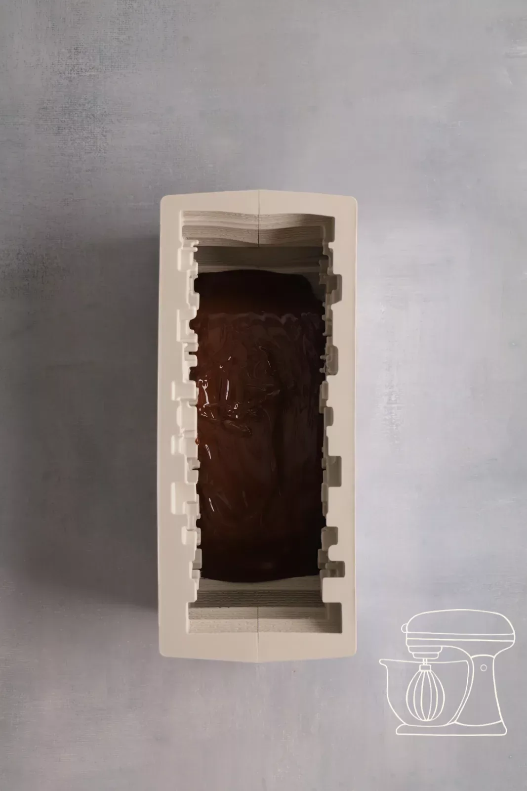 Schokolade in die Form giessen