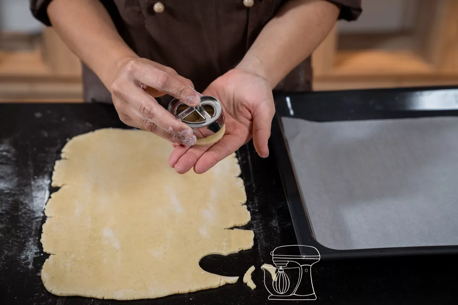 Appuyer l'emporte-pièce à bretzel dans la pâte