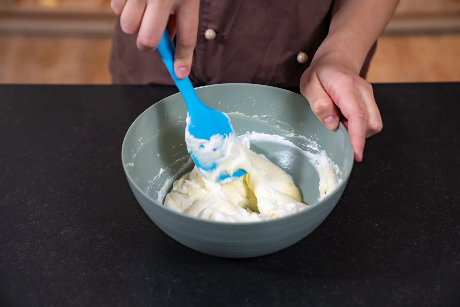 Smooth the cream and fold in the whipped cream