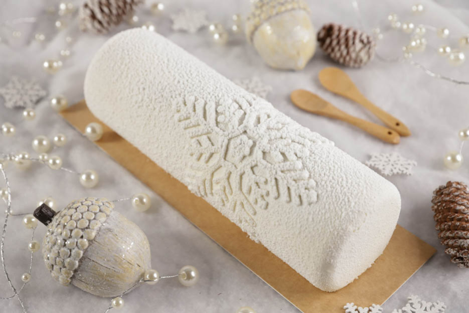 Vanilla-Pecan-Caramel Yule Log