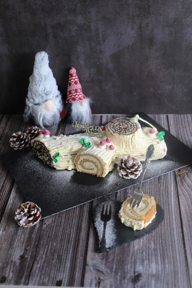Classic Kirsch Yule Log