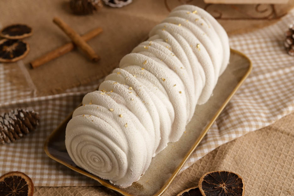 Choco, orange and spice Yule log