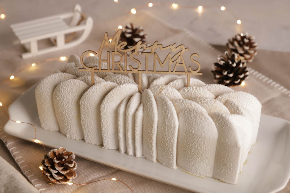 Pistachio-Raspberry Yule Log