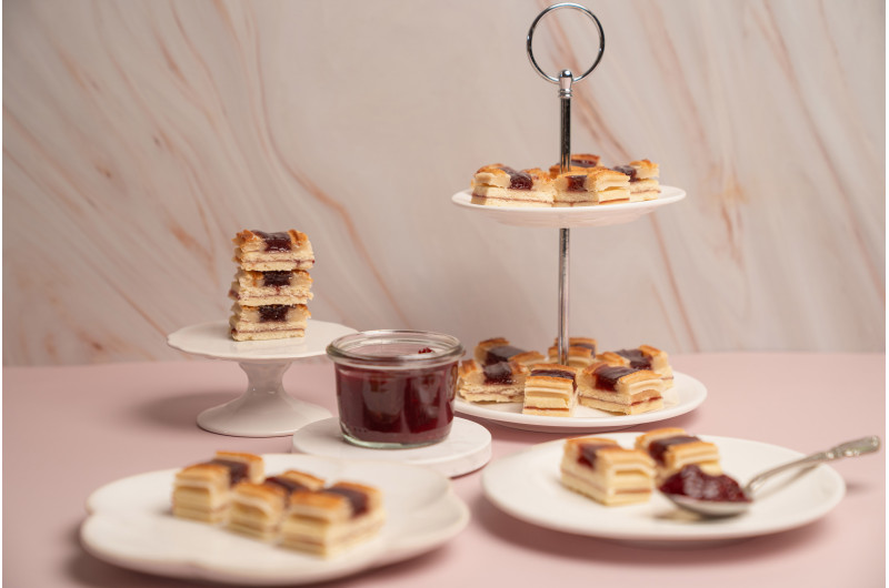 Railway Worker Recipe: Guetzli with Raspberry Jam